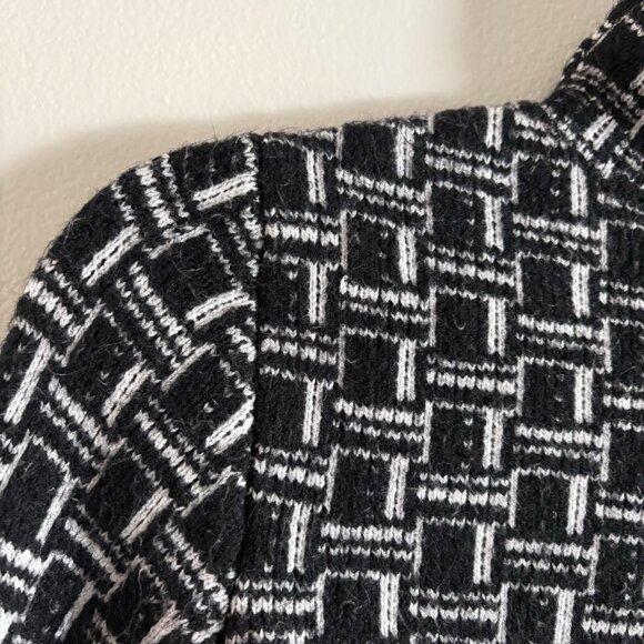 Zara Sz S Black White Geometric Printed Jacquard Knit Cropped Turtleneck Sweater - Picture 6 of 9